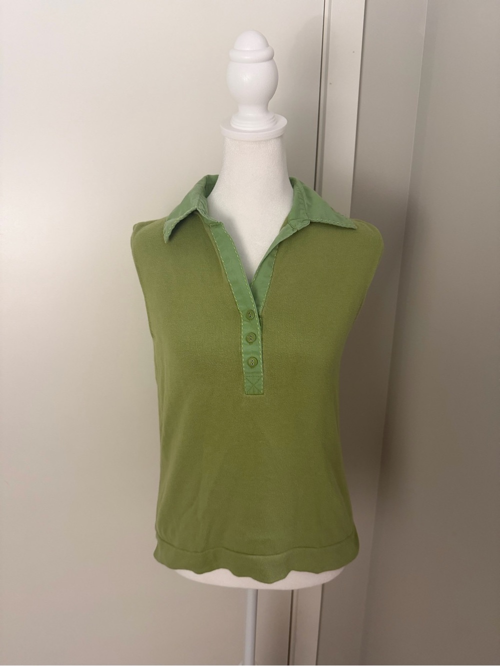 Women’s Light Green Sleeveless Polo Knit Top